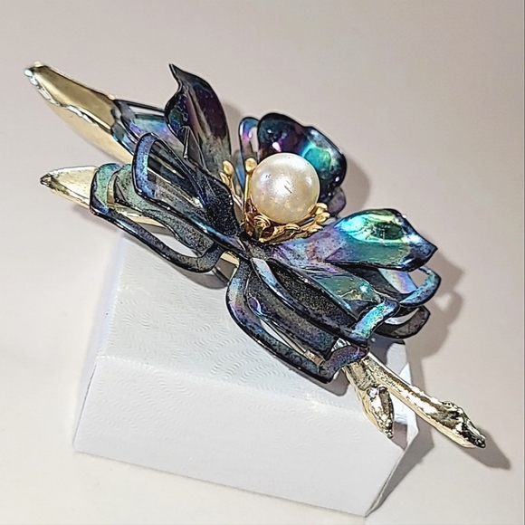 VINTAGE OIL SLICK LAYERED FLOWER BROOCH - BLUE, GREEN, PURPLE - Picture 2 of 5